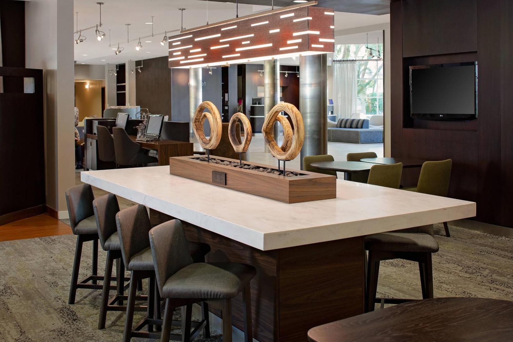Courtyard By Marriott Fort Lauderdale North/Cypress Creek Екстериор снимка