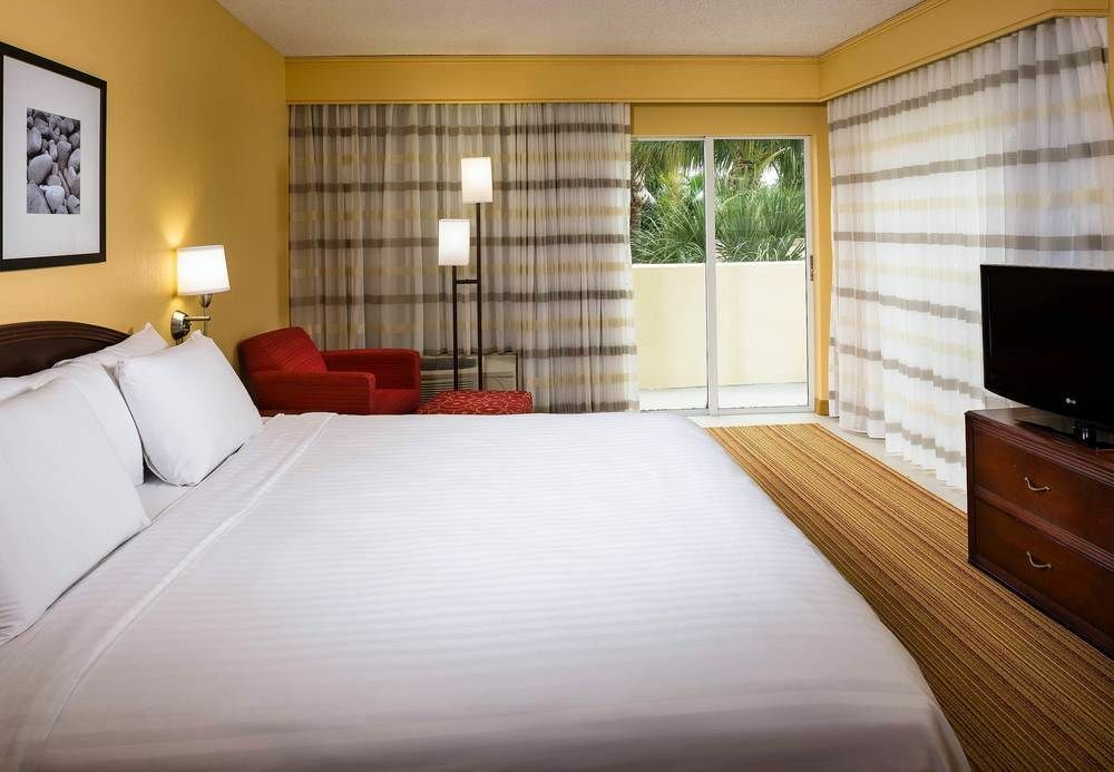 Courtyard By Marriott Fort Lauderdale North/Cypress Creek Екстериор снимка